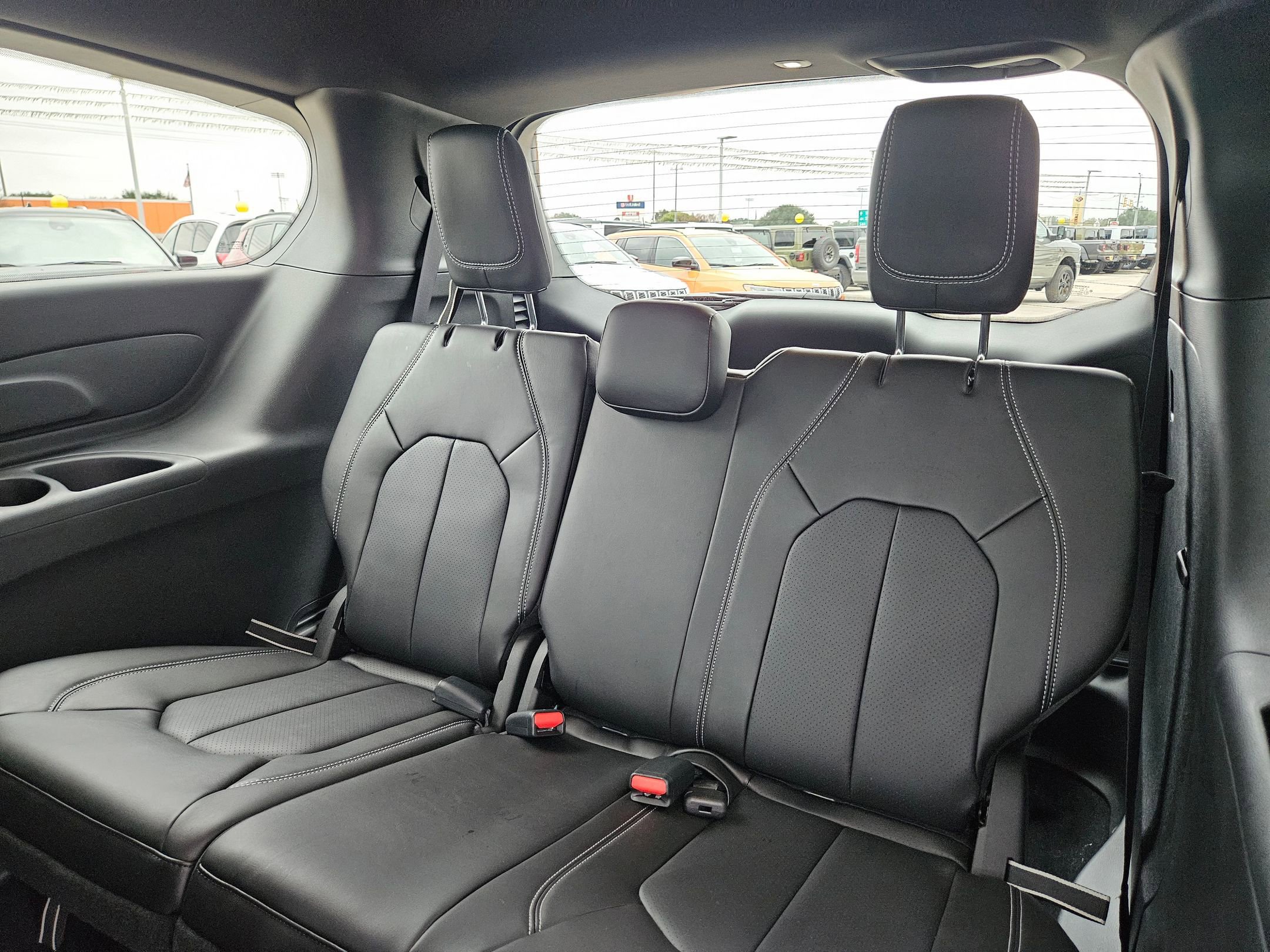 New 2026 Chrysler Pacifica Select image 14