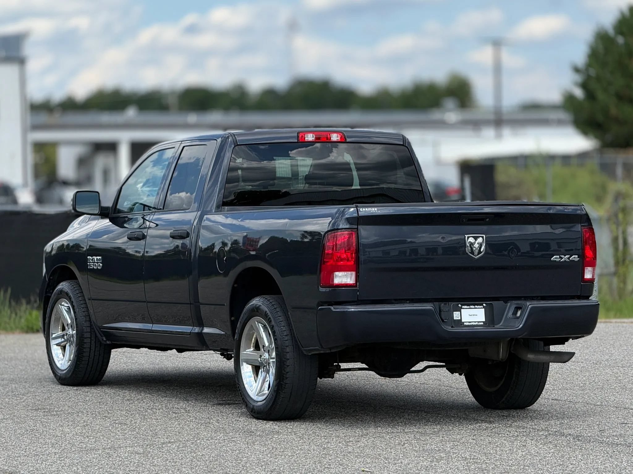 Used 2017 RAM 1500 Express AWD/4WD image 10