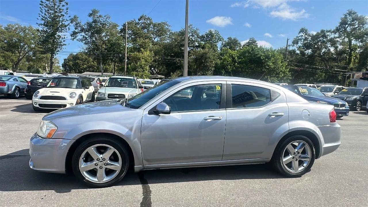 Used 2013 Dodge Avenger SXT FWD image 13