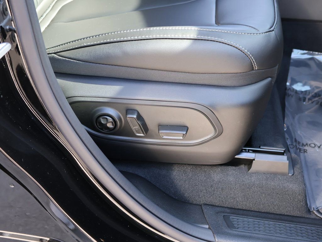 New 2026 Jeep Grand Cherokee L Limited w/ Trailer Tow Package image 10