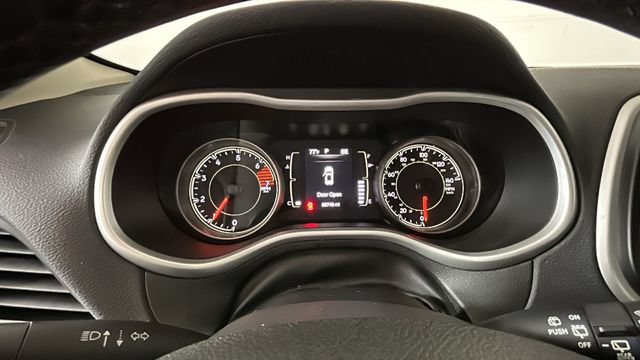 Used 2018 Jeep Cherokee Latitude Plus w/ Comfort/Convenience Group AWD/4WD image 17