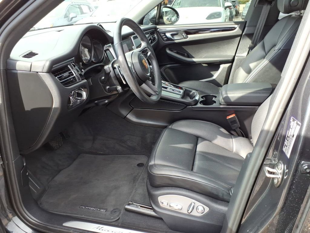 Used 2022 Porsche Macan S AWD/4WD image 10