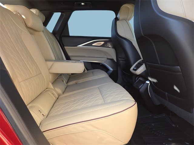 New 2025 Cadillac Lyriq Luxury image 14