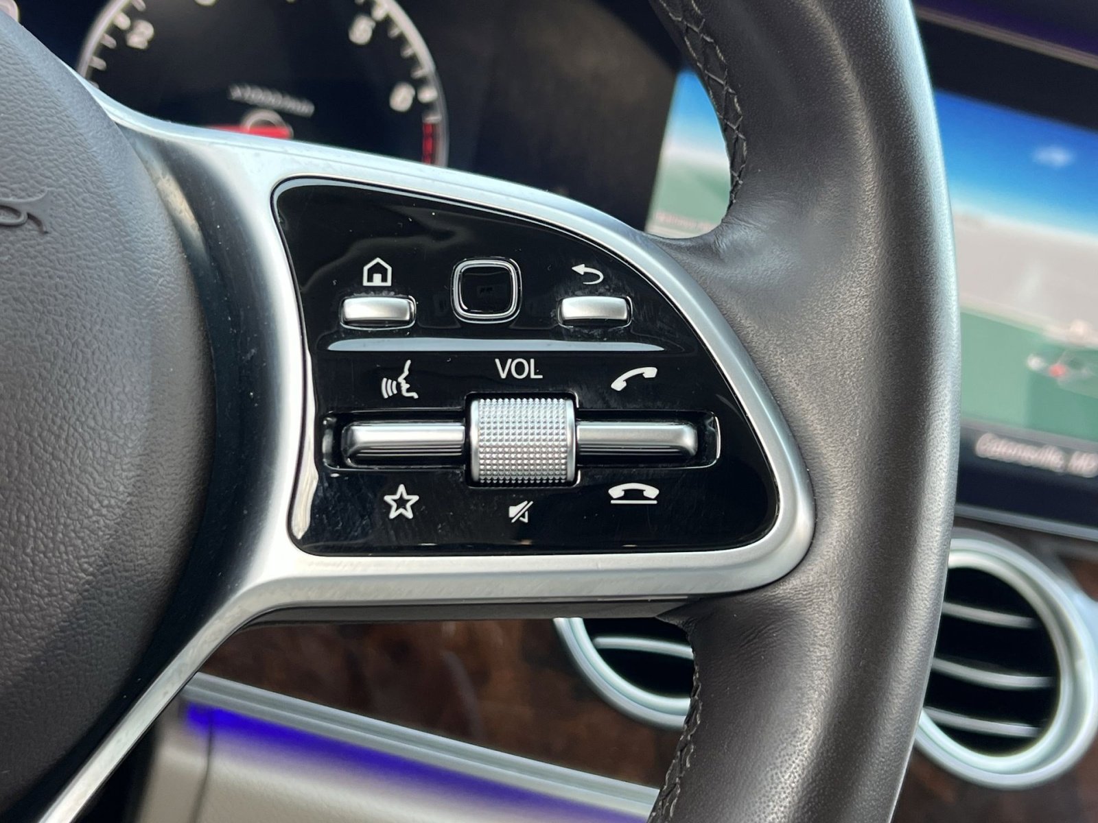 Used 2020 Mercedes-Benz E 350 4MATIC Sedan image 30