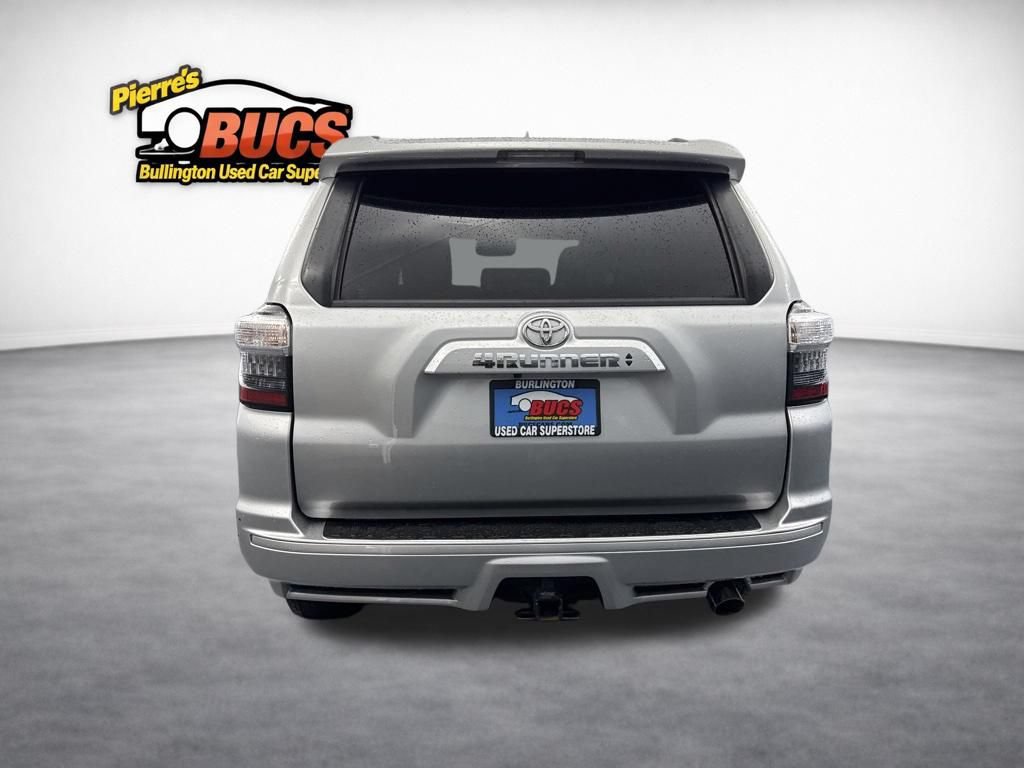 Used 2022 Toyota 4Runner TRD Sport AWD/4WD image 4