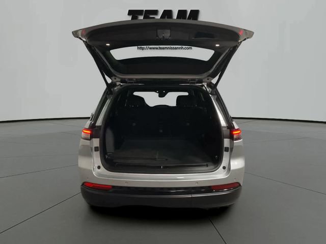 Used 2022 Jeep Grand Cherokee Altitude image 5