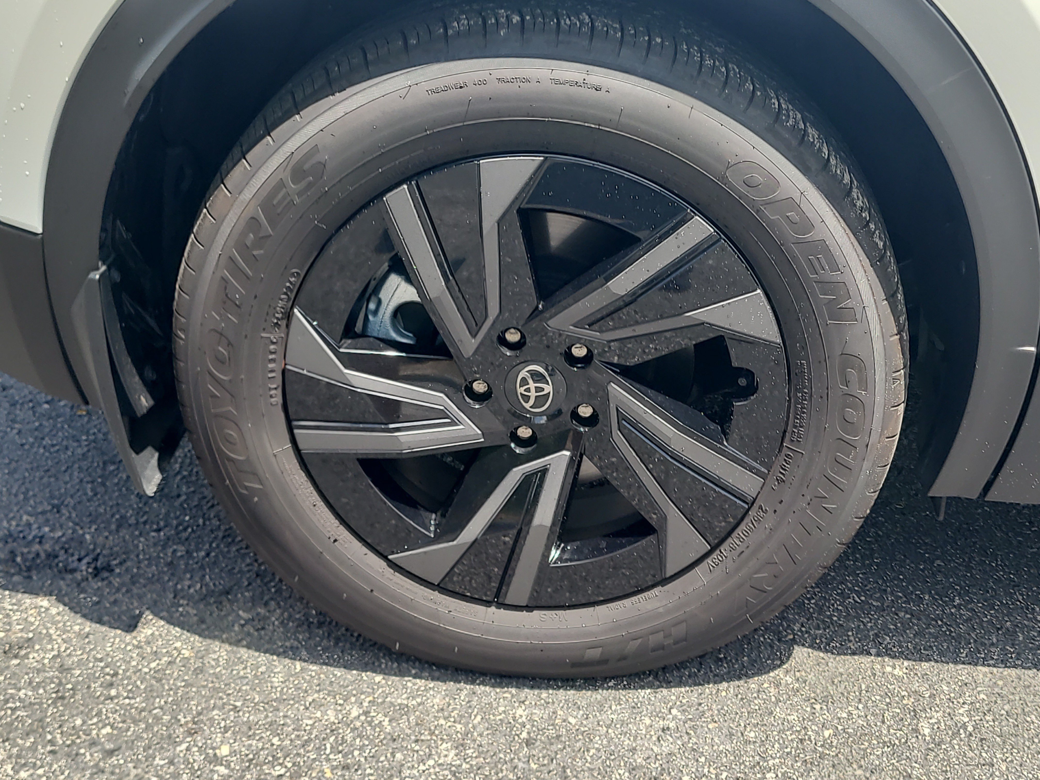 Certified 2026 Toyota C-HR AWD/4WD image 9