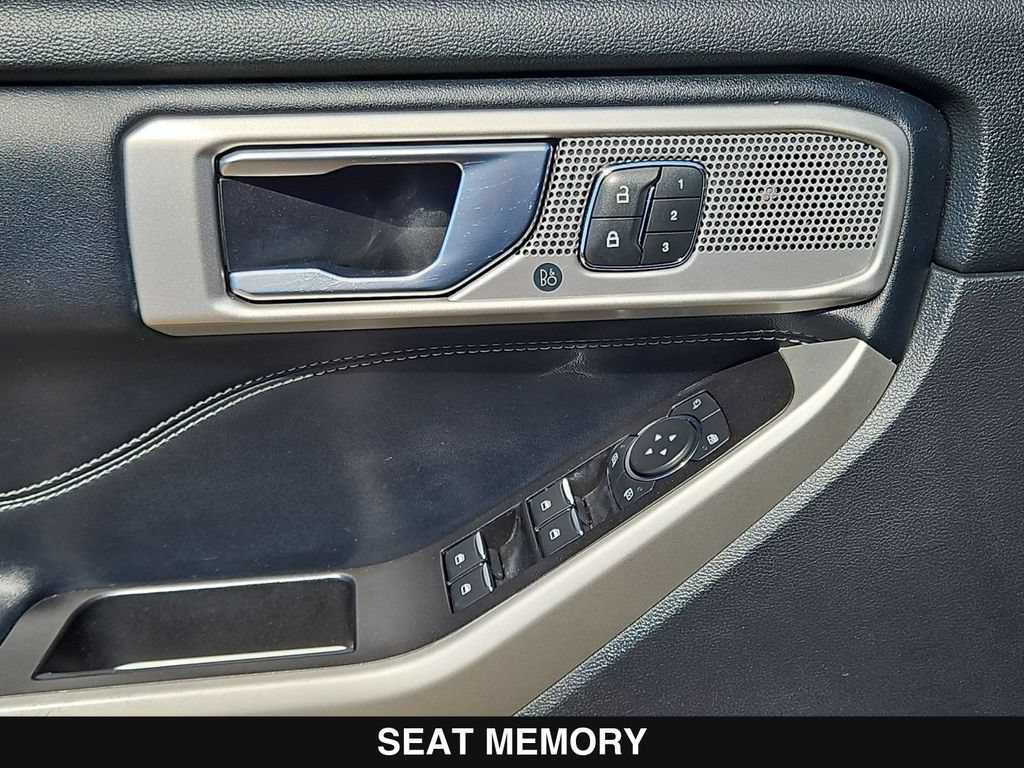 Used 2020 Ford Explorer Limited RWD image 14