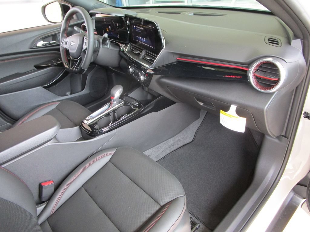 New 2026 Chevrolet Trax RS w/ Driver Confidence Package FWD image 19