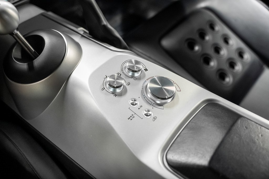 Used 2005 Ford GT image 53