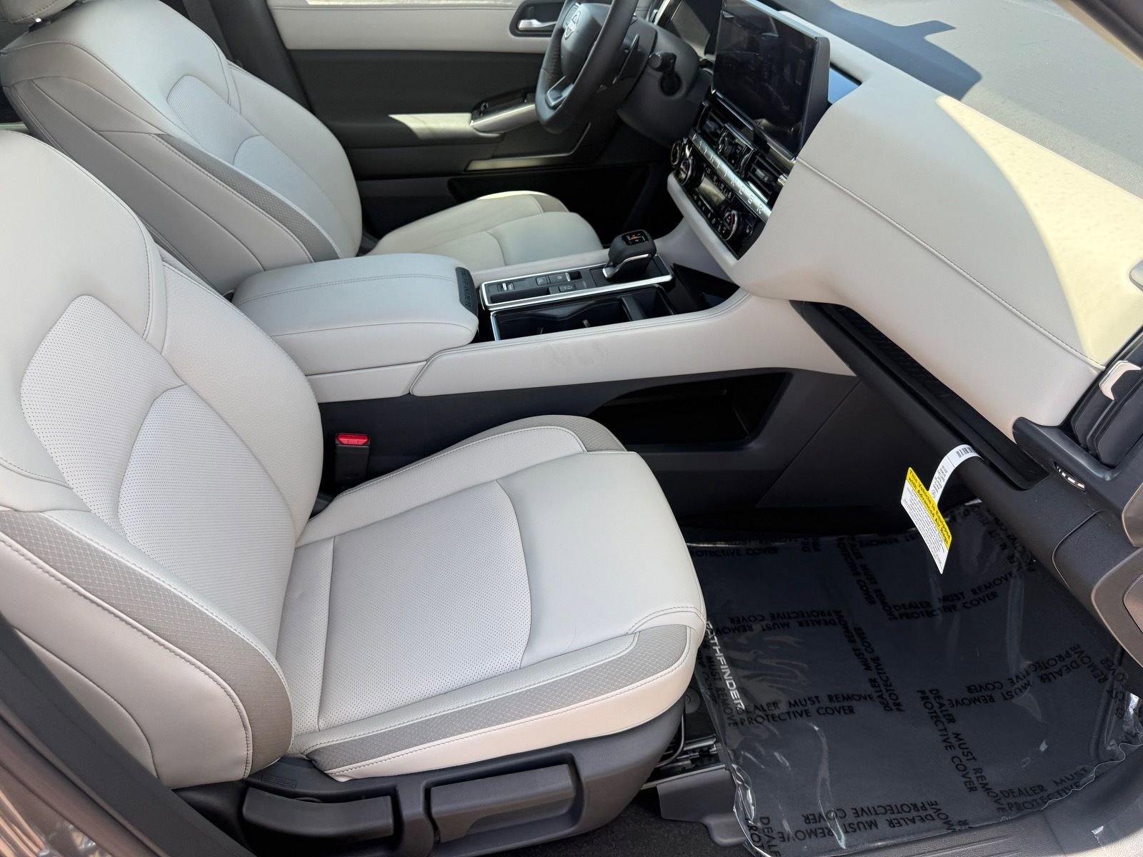 New 2026 Nissan Pathfinder SL FWD image 31