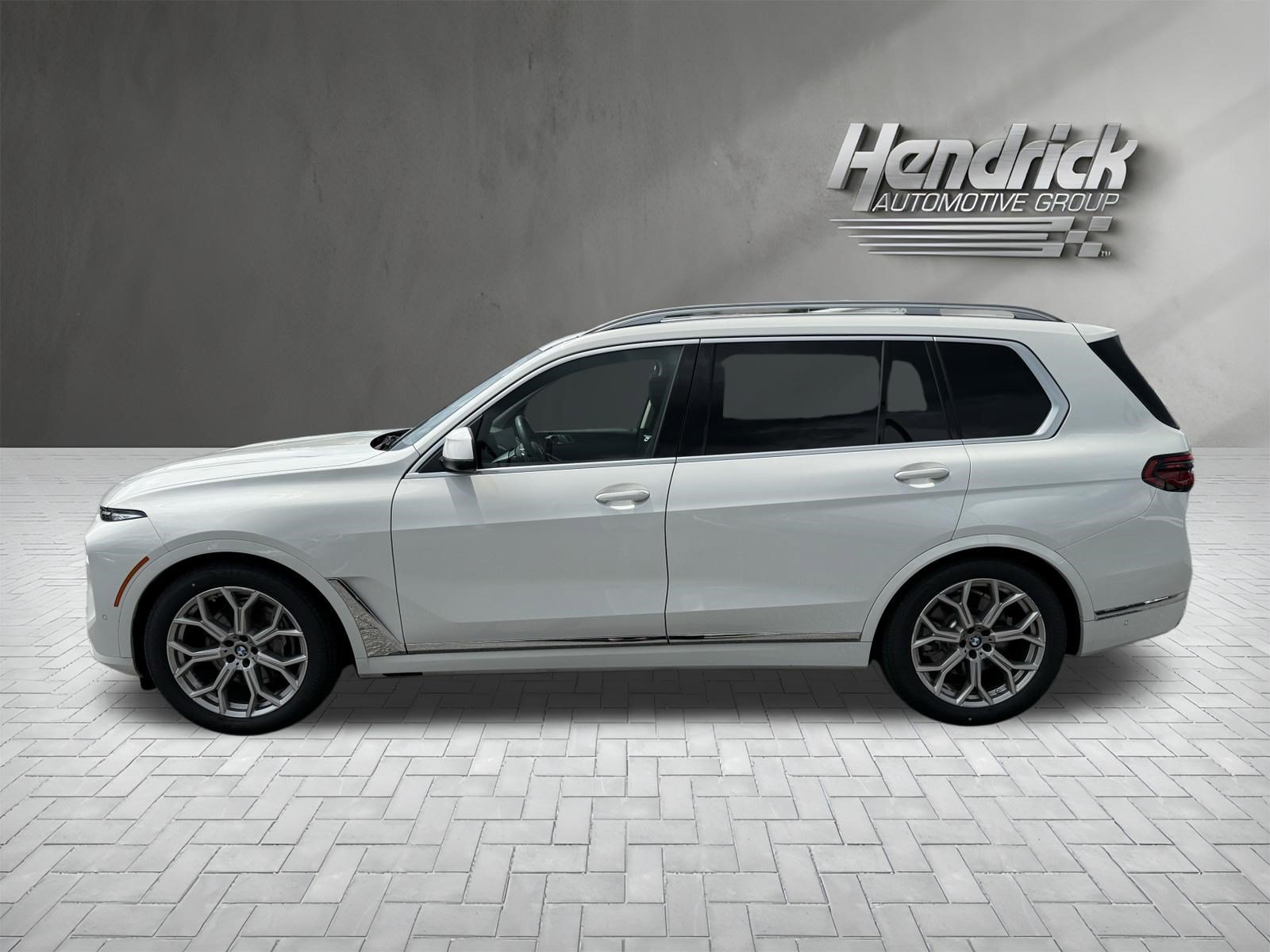Used 2023 BMW X7 xDrive40i w/ Premium Package AWD/4WD image 7