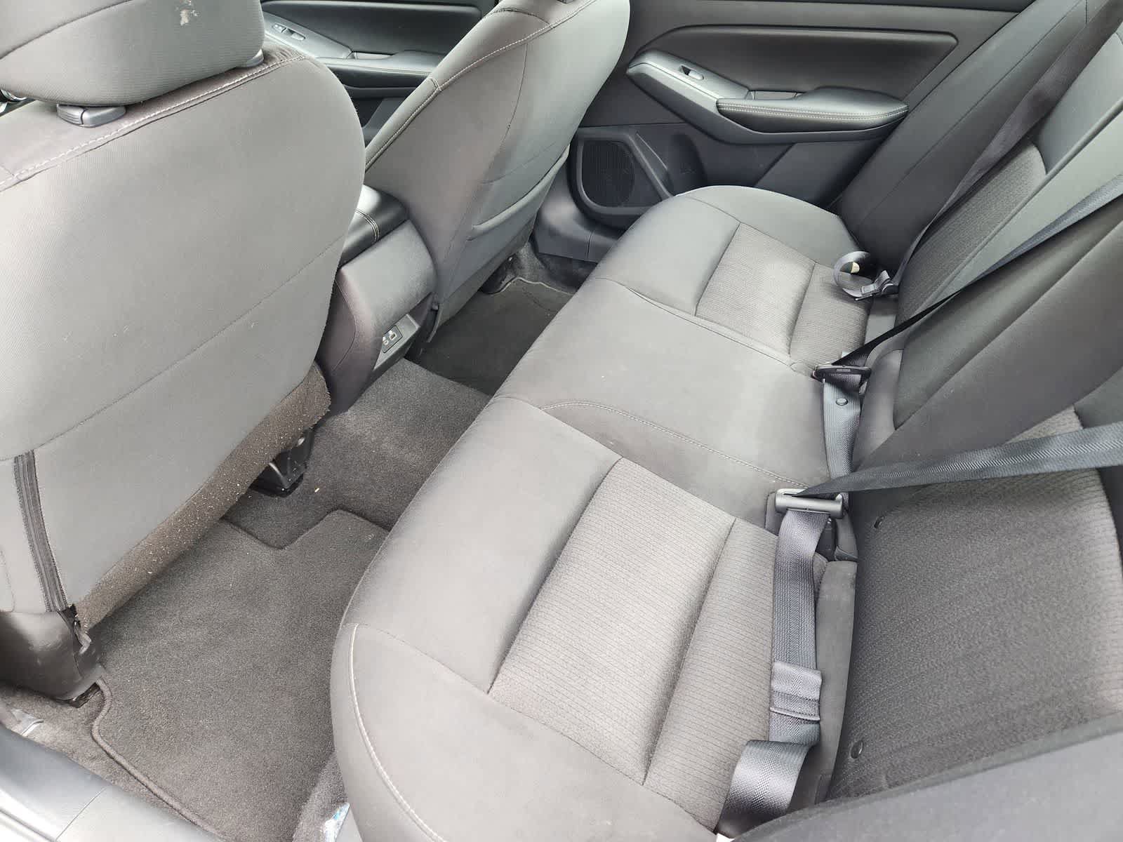 Used 2025 Nissan Altima 2.5 SV FWD image 27