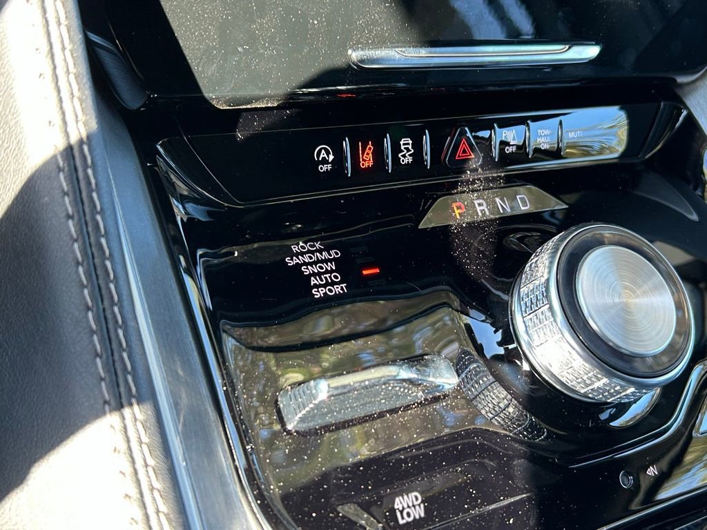 New 2025 Jeep Wagoneer L Series II w/ Premium Group I image 52