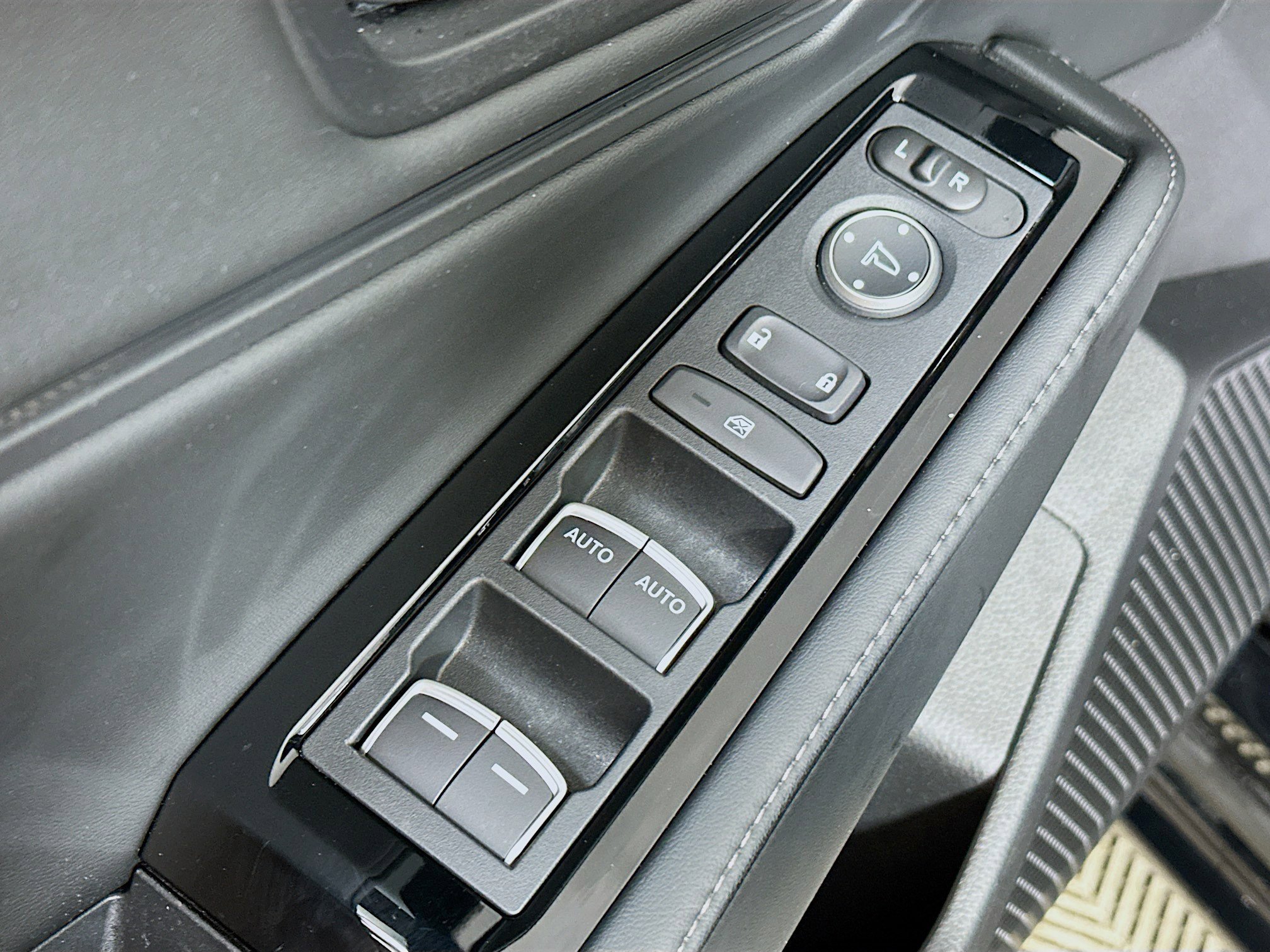 Used 2025 Honda Accord Touring image 18