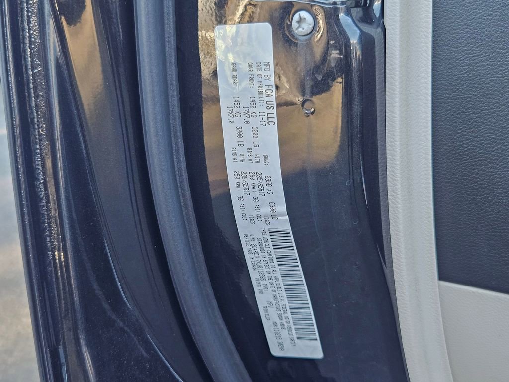 Certified 2018 Chrysler Pacifica Touring-L image 33