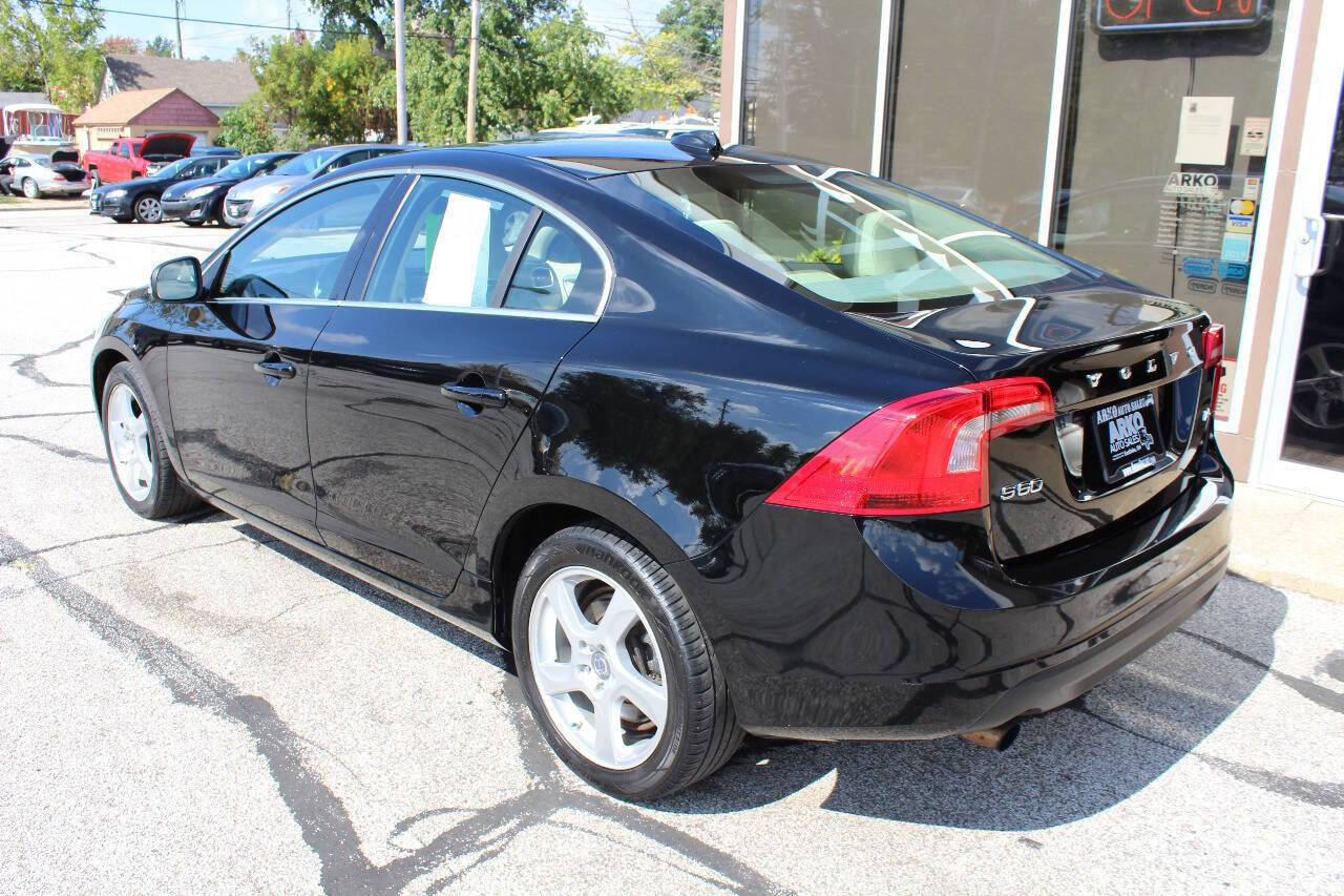Used 2012 Volvo S60 T5 w/ Climate Pkg image 7