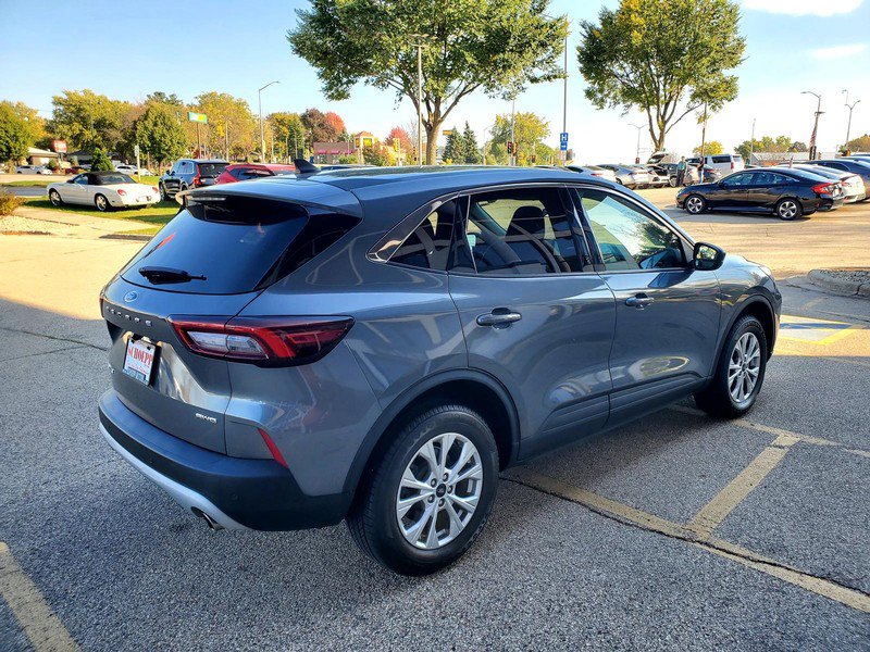 Used 2023 Ford Escape Active AWD/4WD image 5