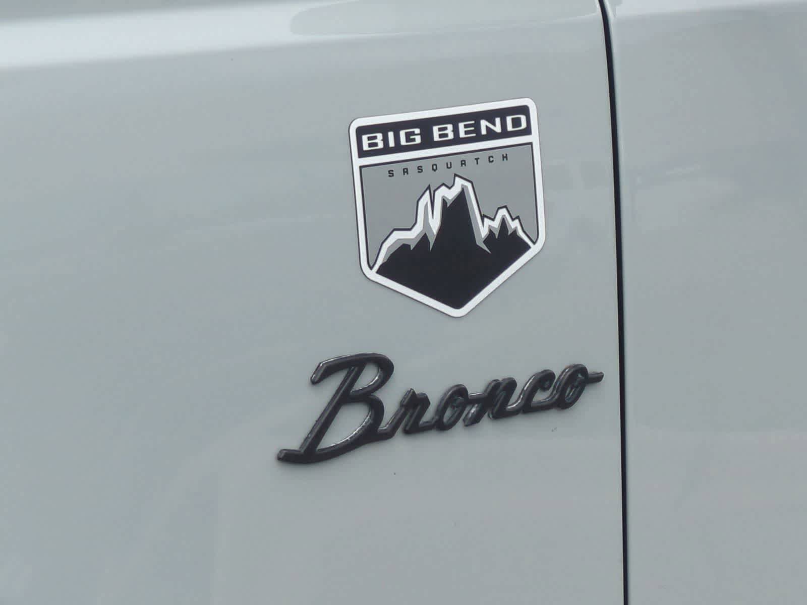 Used 2022 Ford Bronco Big Bend w/ Sasquatch Package AWD/4WD image 13