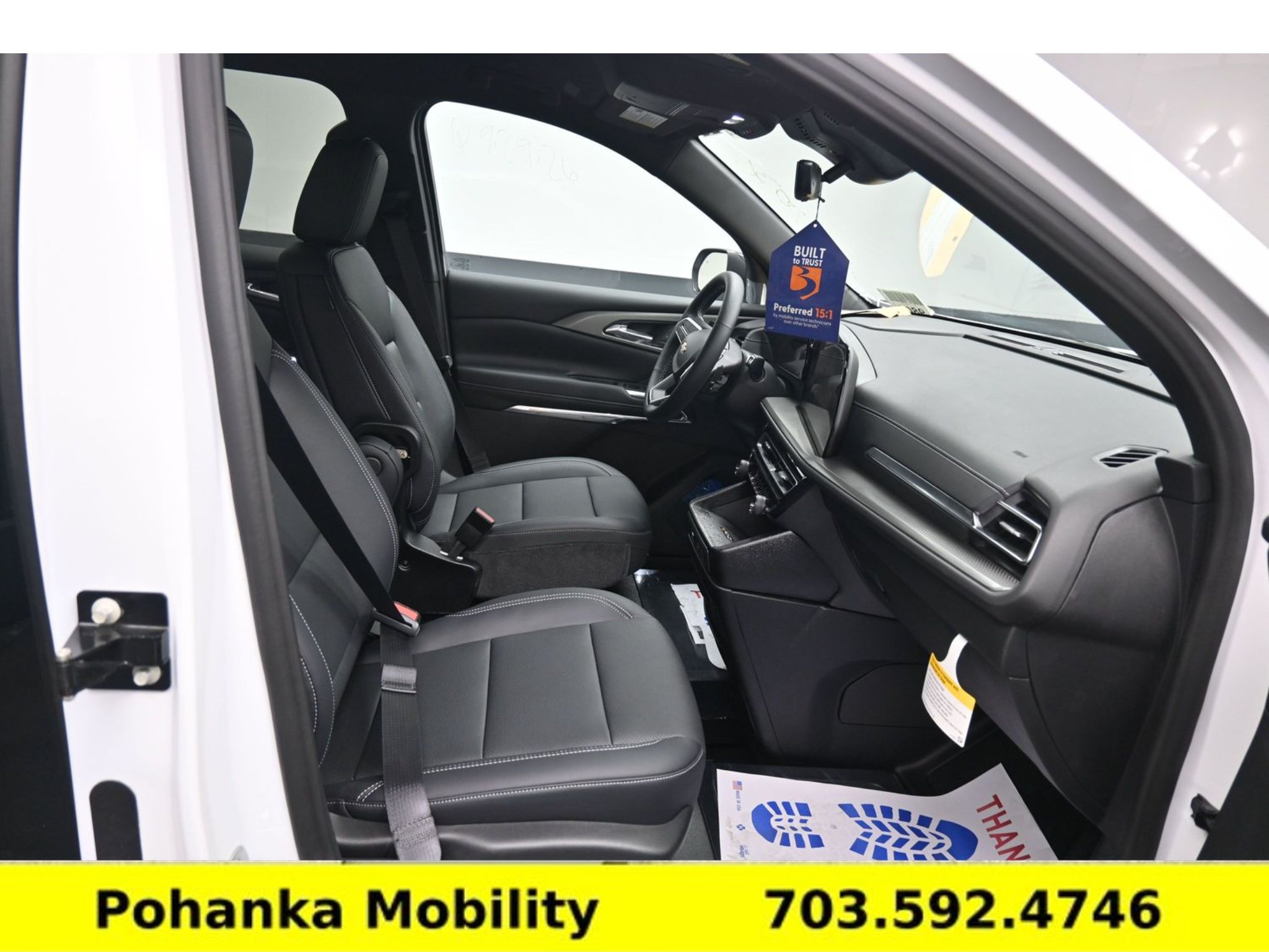 Used 2026 Chevrolet Traverse LT w/ Driver Confidence Package FWD image 9