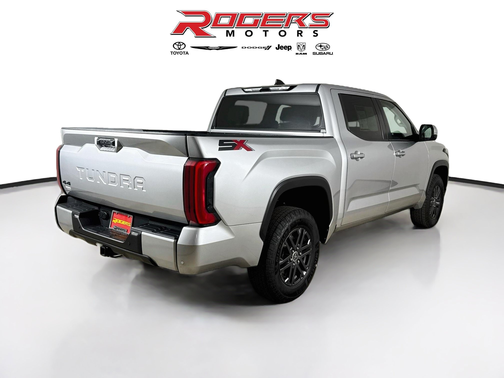 Used 2024 Toyota Tundra SR5 w/ SR5 Convenience Package AWD/4WD image 13