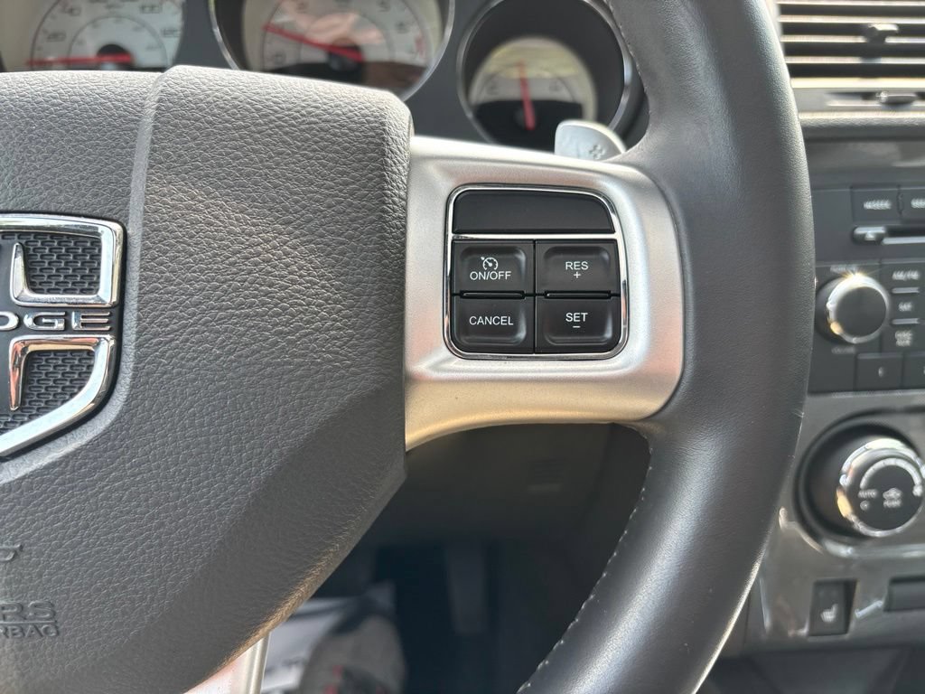Used 2014 Dodge Challenger SXT Plus RWD image 19