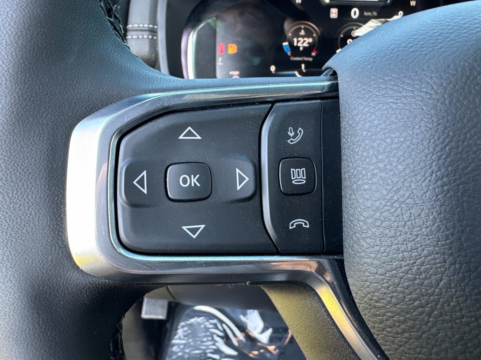 New 2026 RAM 2500 Laramie AWD/4WD image 33