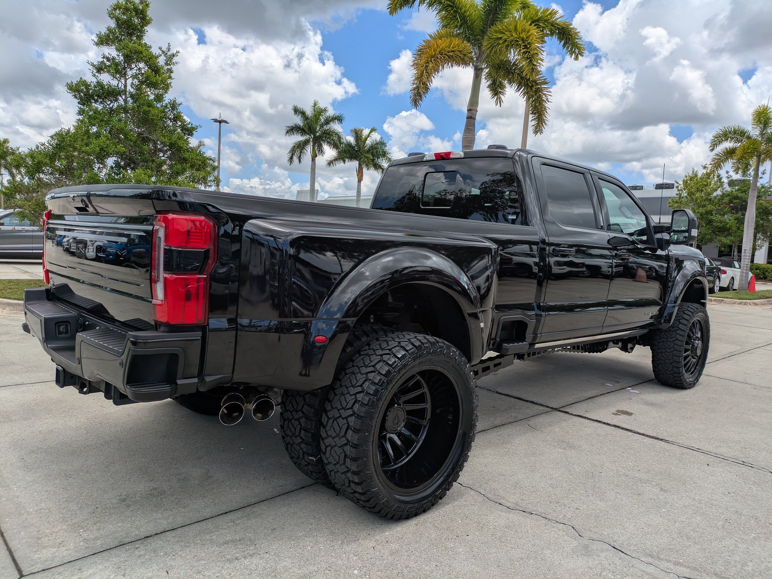 Used 2025 Ford F450 Platinum AWD/4WD image 4