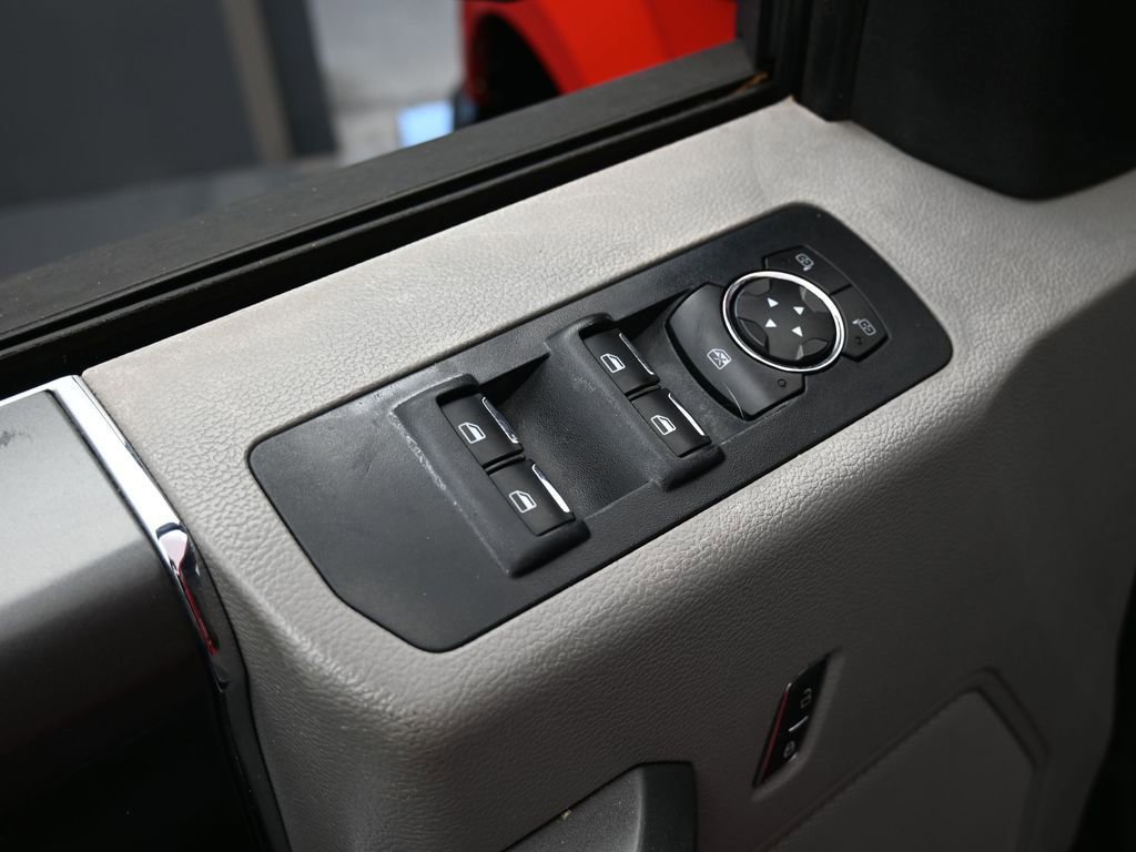 Used 2015 Ford F150 XLT w/ Equipment Group 302A Luxury image 27