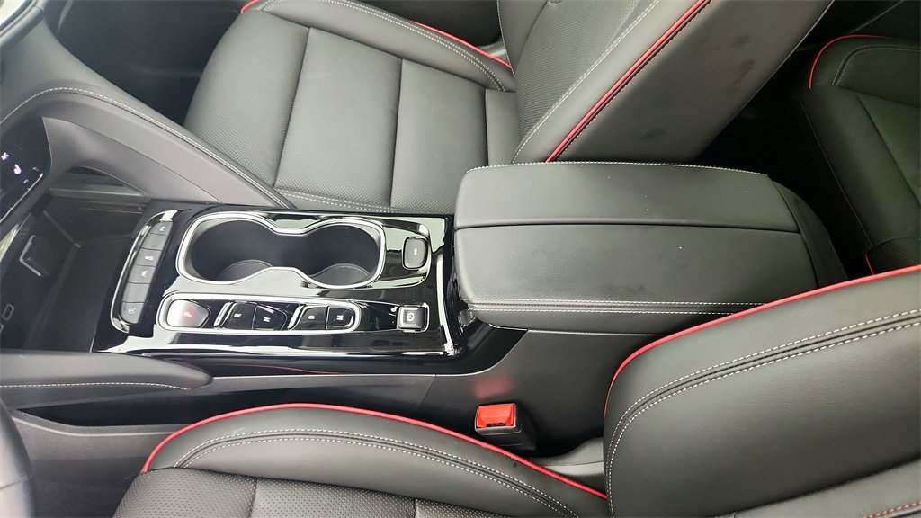 Used 2023 Buick Envision Essence w/ Sport Touring Package image 20