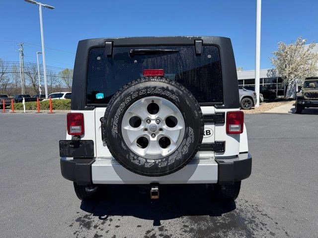 Used 2015 Jeep Wrangler Unlimited Sahara w/ Connectivity Group image 13