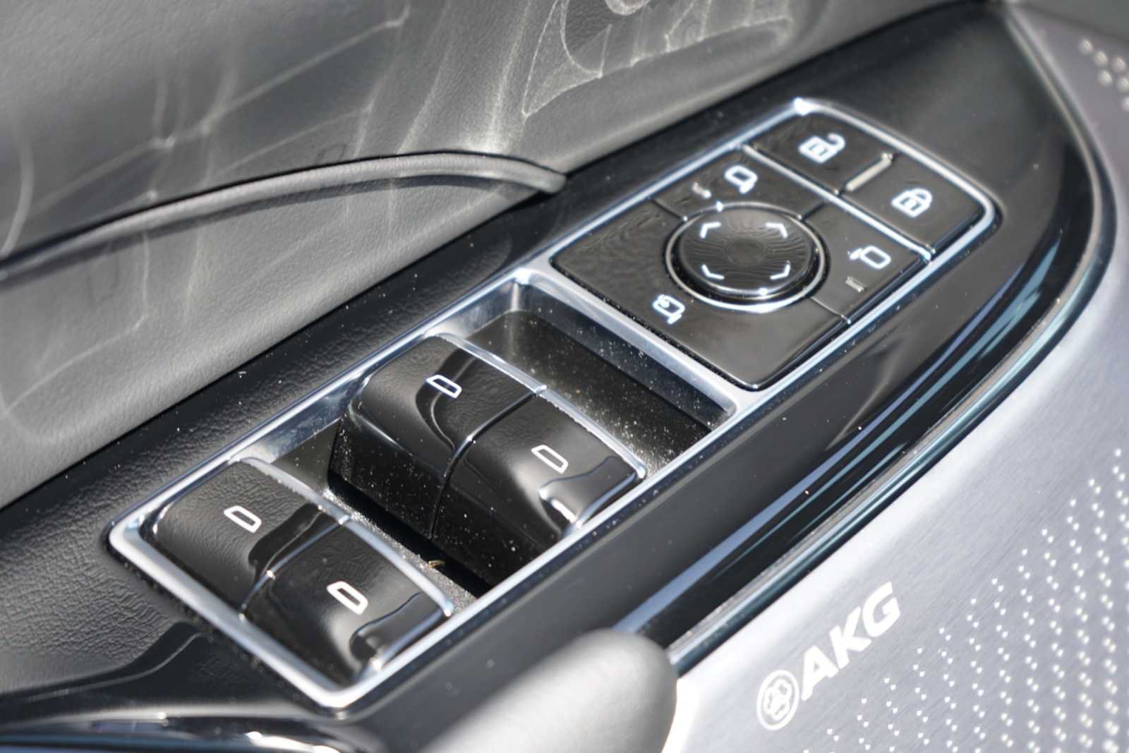 Used 2024 Cadillac Lyriq Sport AWD/4WD image 18