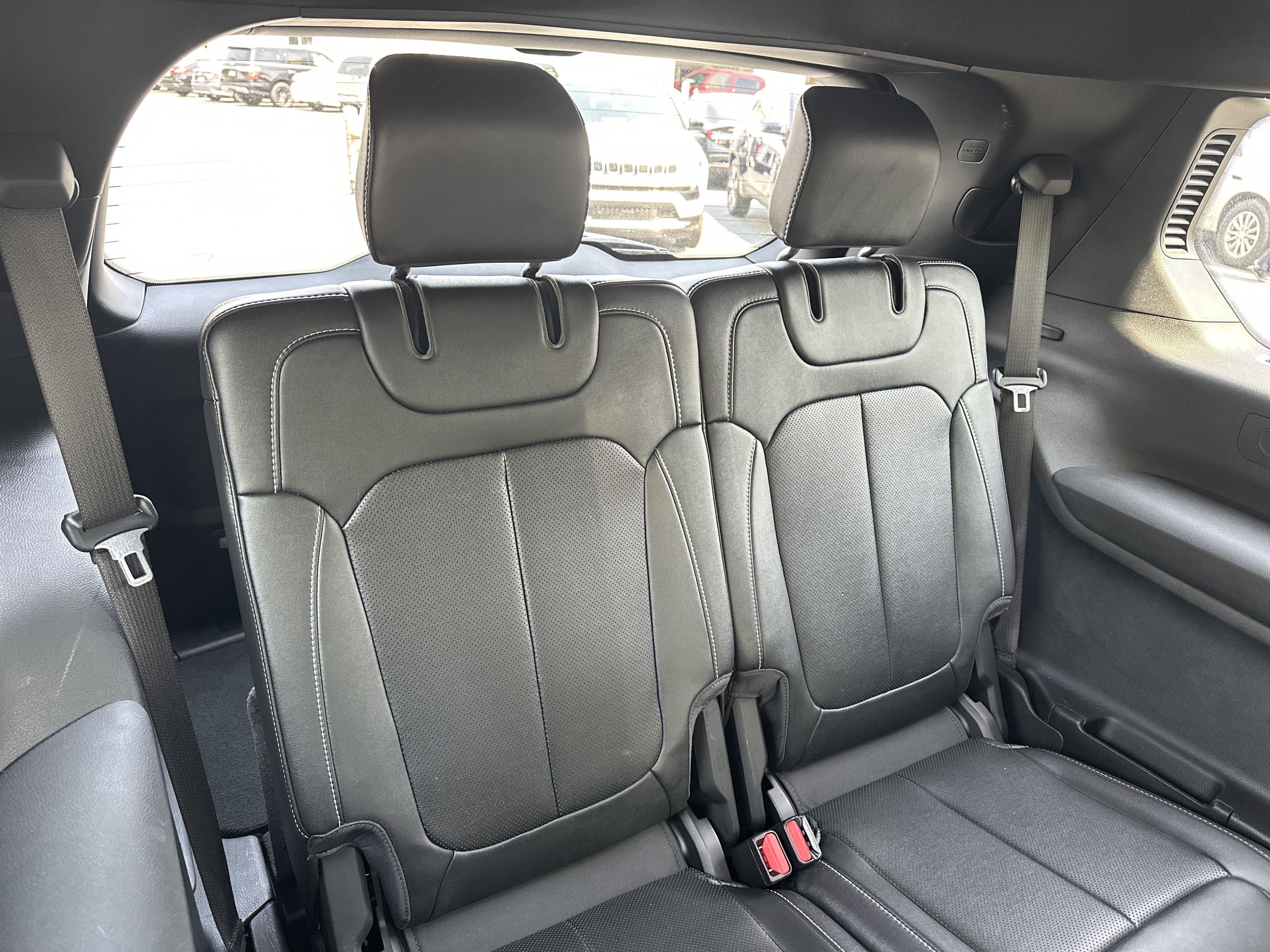 Used 2024 Jeep Grand Cherokee L Limited w/ Luxury Tech Group II image 20