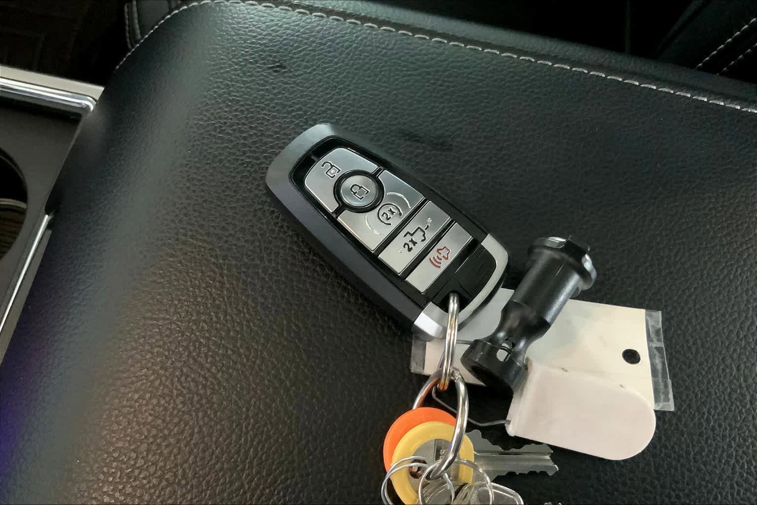 Used 2019 Ford F250 Lariat w/ Lariat Ultimate Package image 15