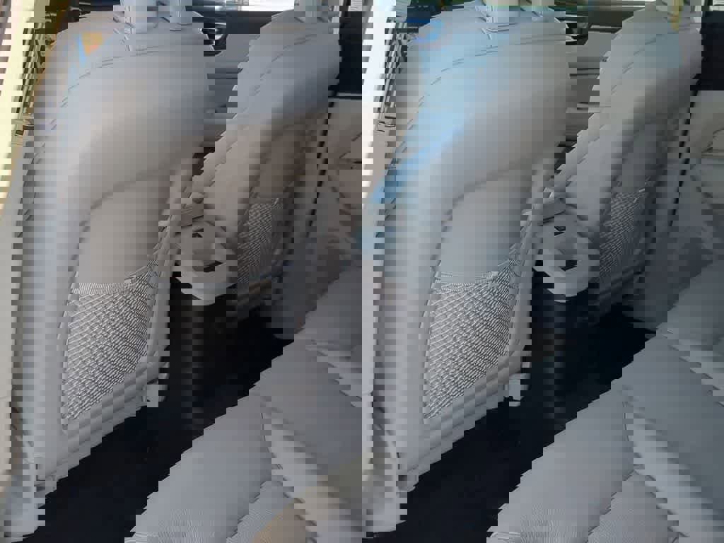 Certified 2025 Volvo XC60 T8 Core w/ Protection Package Premier image 17