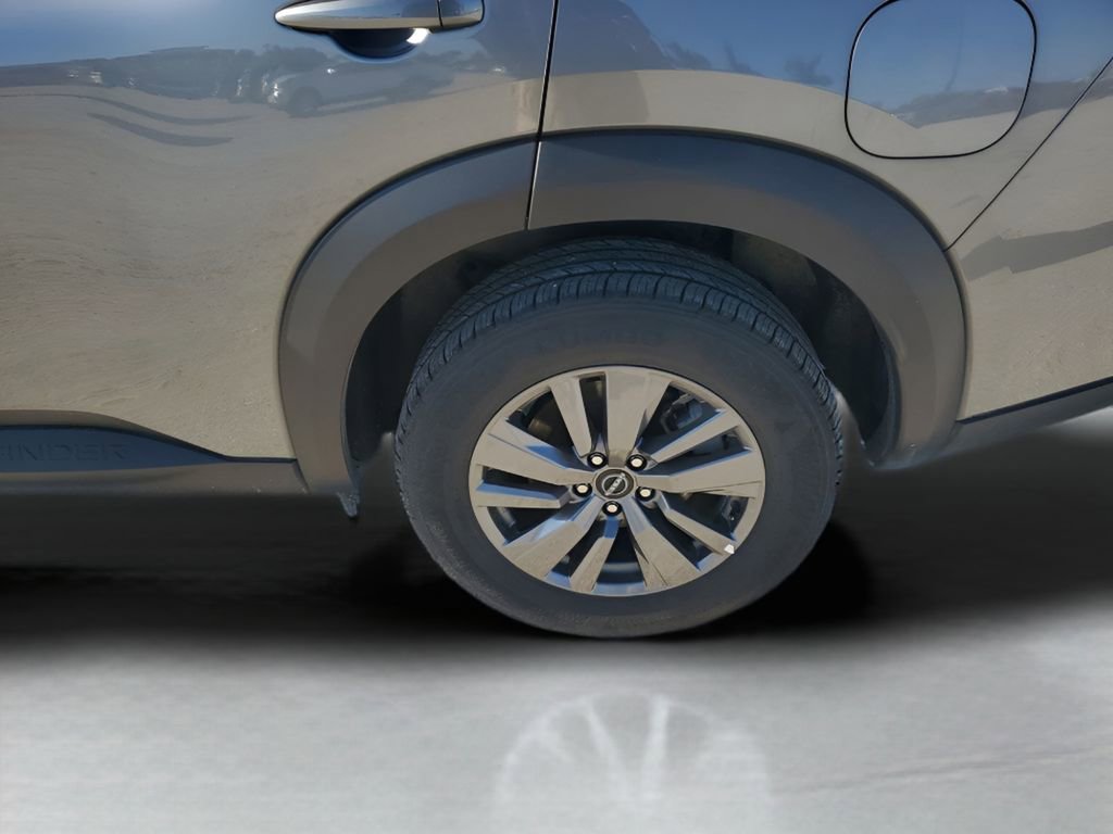 Certified 2025 Nissan Pathfinder SV image 46