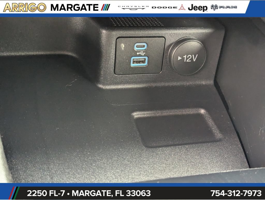 Used 2023 Ford Escape ST-Line FWD image 24