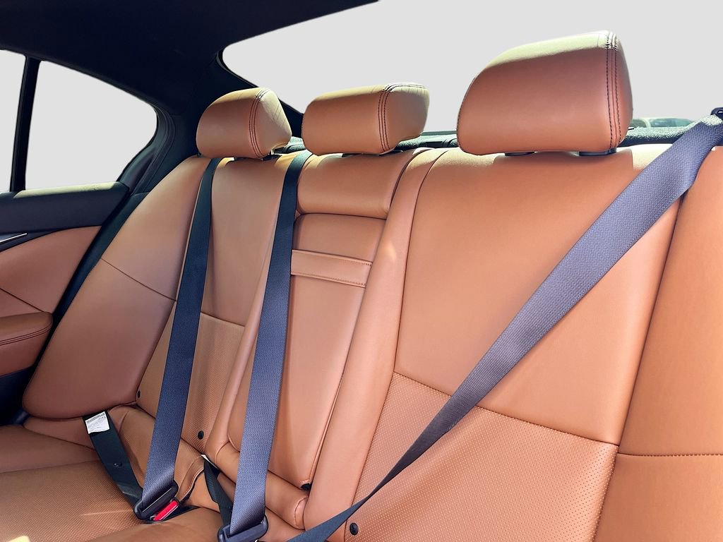 Used 2023 INFINITI Q50 Sensory image 25