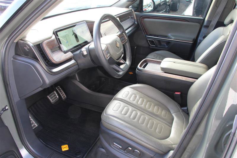 Used 2022 Rivian R1T Launch Edition image 16