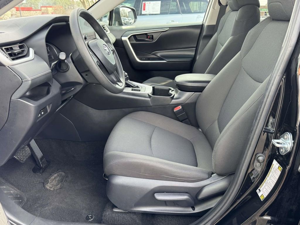 Used 2024 Toyota RAV4 LE image 19