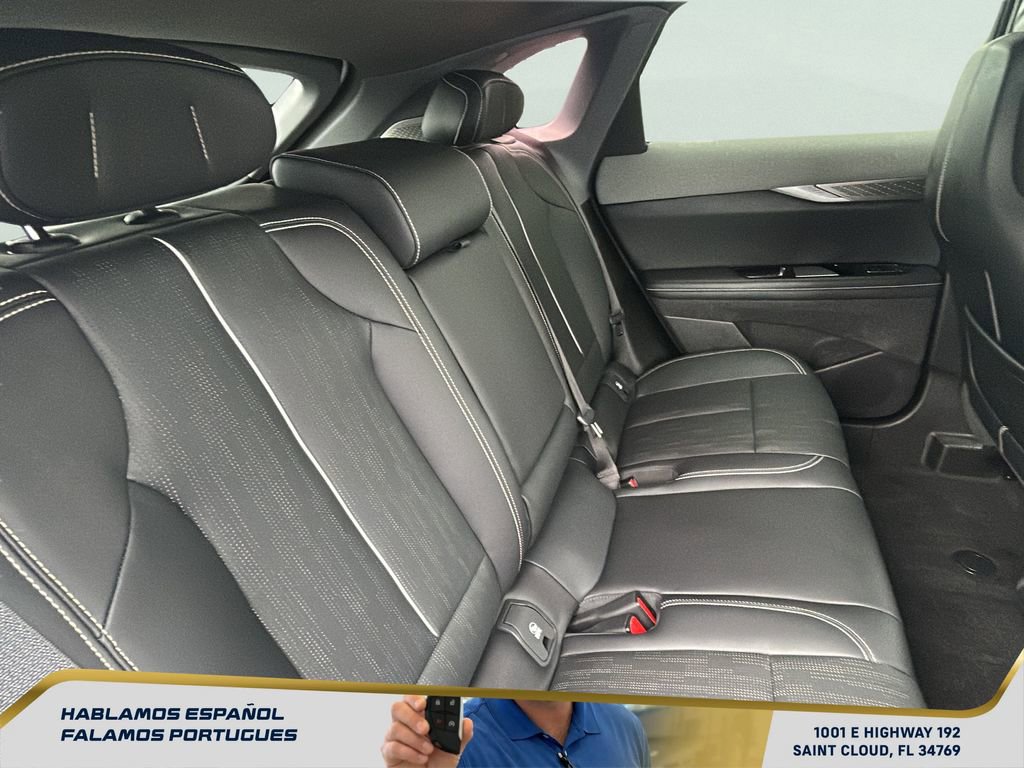Used 2025 Cadillac Optiq Luxury 2 w/ LPO, Floor Liner Package AWD/4WD image 29