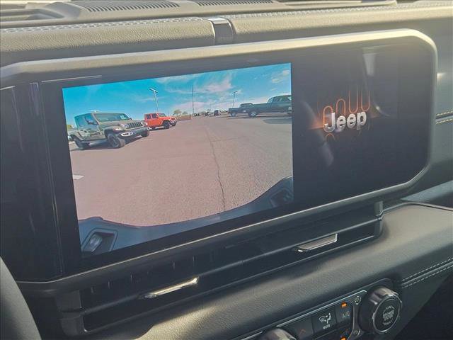 New 2025 Jeep Gladiator High Tide image 14