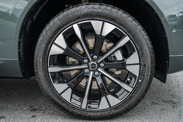 New 2027 Volvo XC60 B5 Plus AWD/4WD image 11