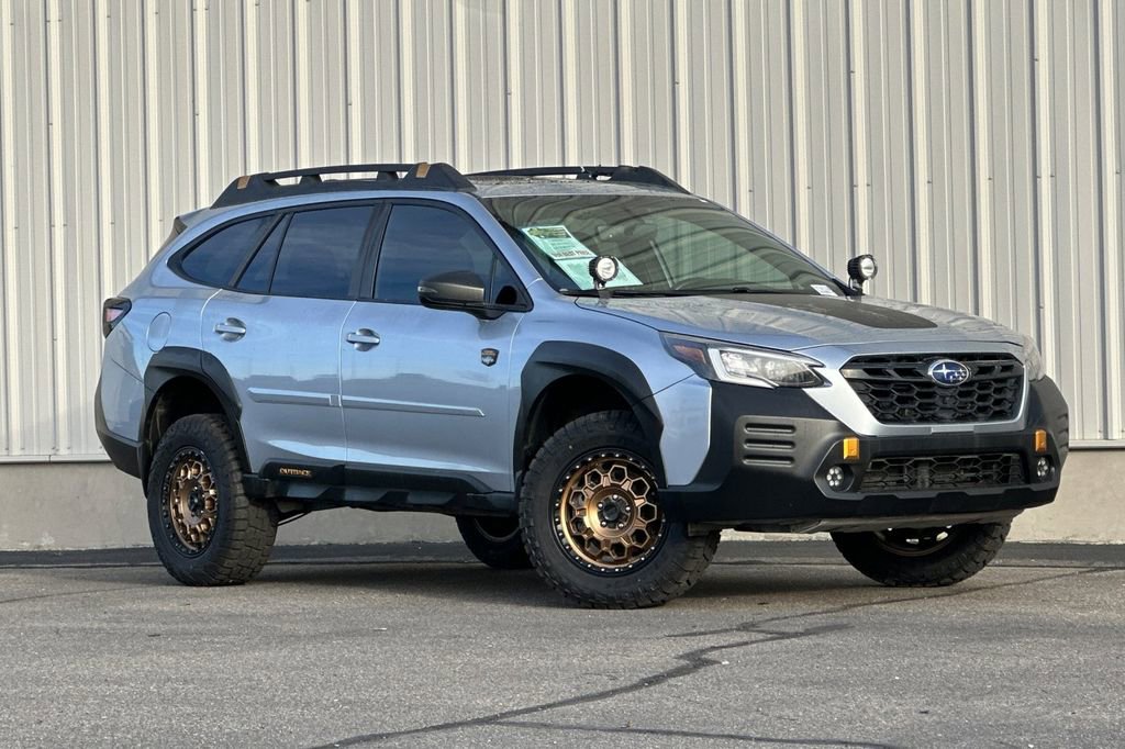 Used 2022 Subaru Outback Wilderness image 2