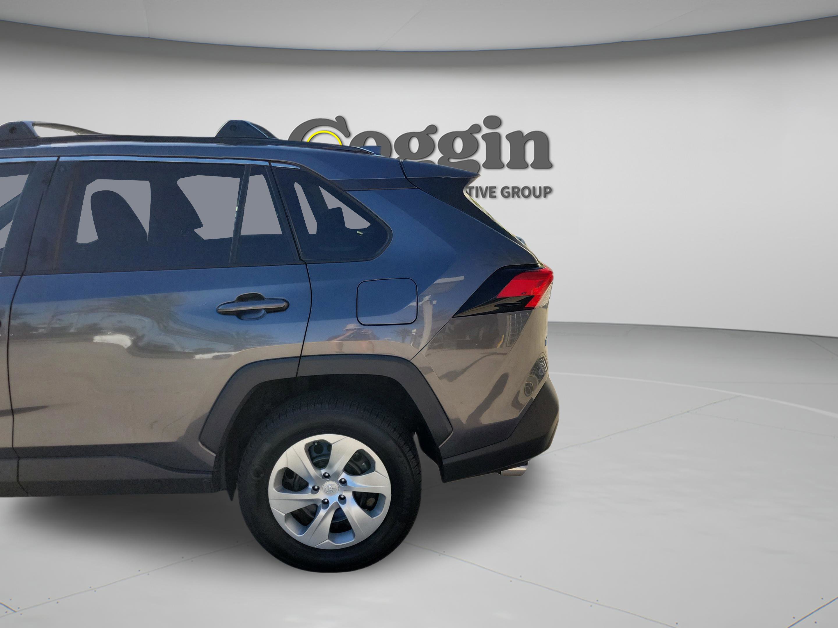 Used 2021 Toyota RAV4 LE AWD/4WD image 31