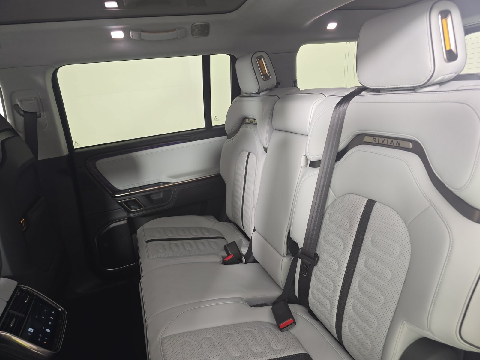 Used 2023 Rivian R1S Launch Edition Quad AWD/4WD image 21