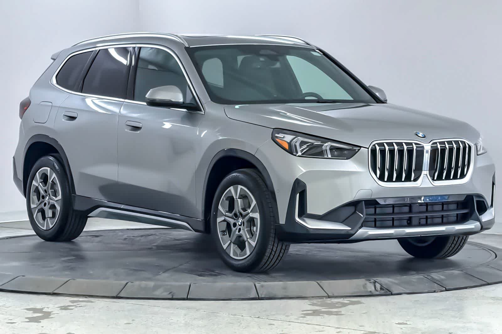 New 2026 BMW X1 xDrive28i AWD/4WD image 9