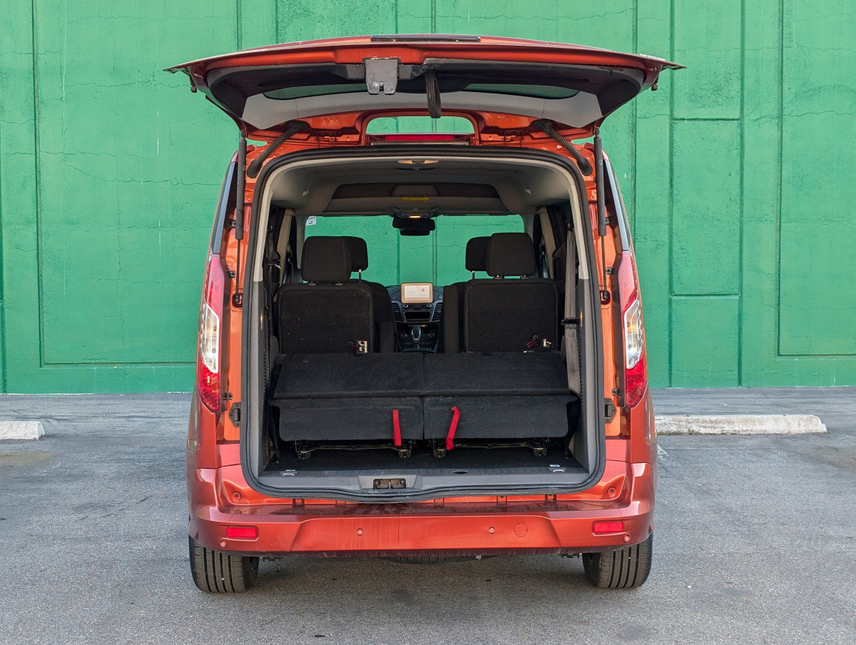 Used 2022 Ford Transit Connect XLT FWD image 14