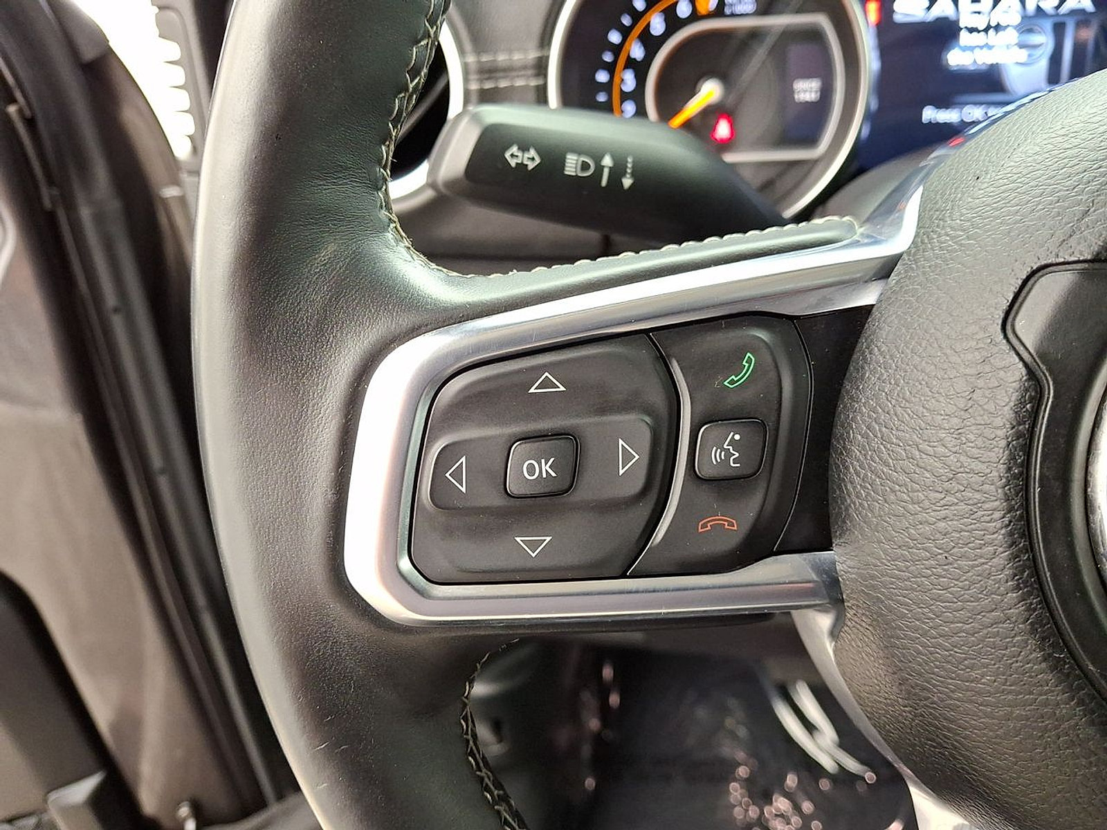 Used 2018 Jeep Wrangler Unlimited Sahara w/ Cold Weather Group AWD/4WD image 20