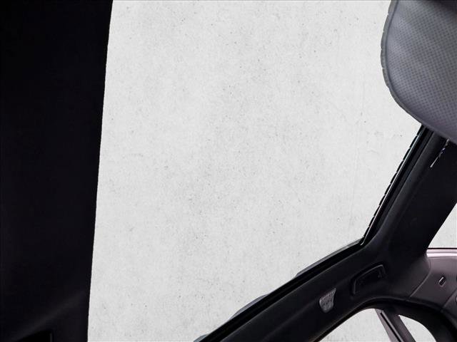 New 2026 BMW 750e xDrive image 15